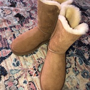 Women’s short UGG boots